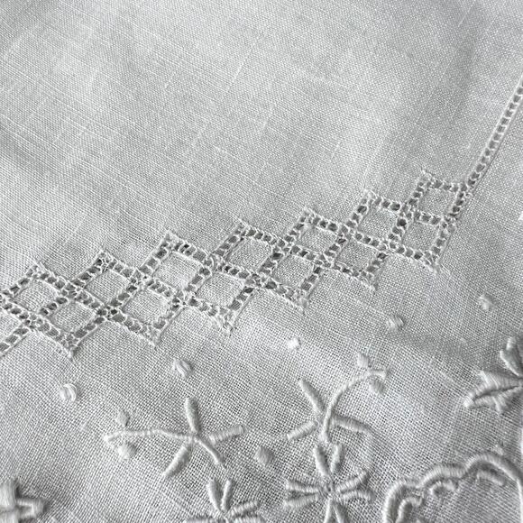 Handkerchief White On White Flowers Embroidery Vintage Open Cutwork Cotton 11.5" - Picture 6 of 9